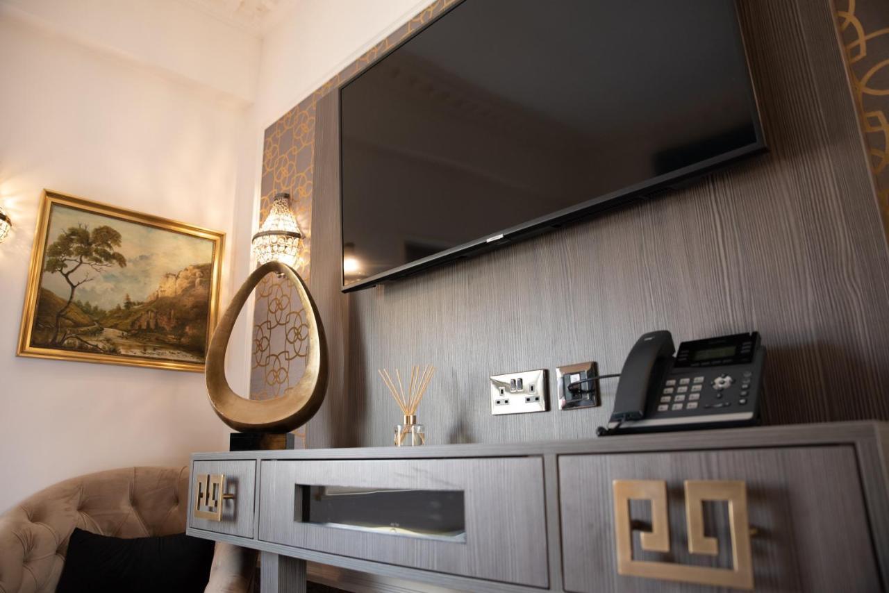 Domo Boutique Hotel Олдбери Экстерьер фото